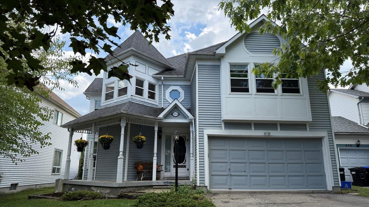 Image for 995 Linden St